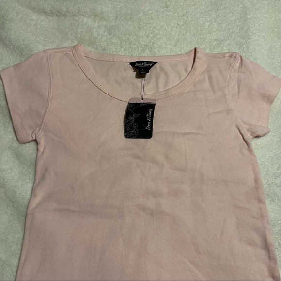 Steve & Barry’s • Large • Light pink basic T • NWT - Picture 2 of 7
